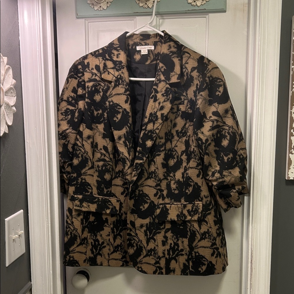 Coldwater Creek Black and Tan Abstract Blazer